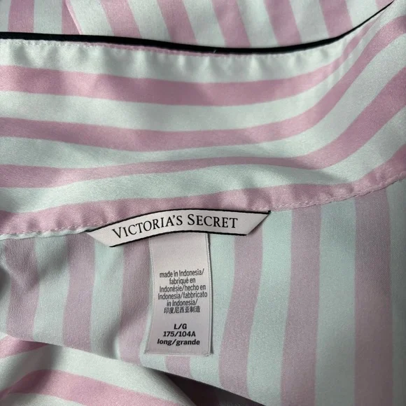 Victoria’s Secret satin stripe night top - Picture 10 of 10